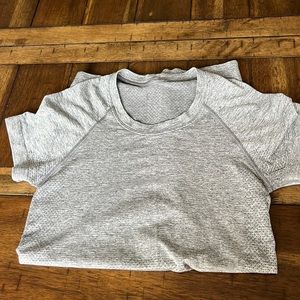 Grey lululemon swiftly tech